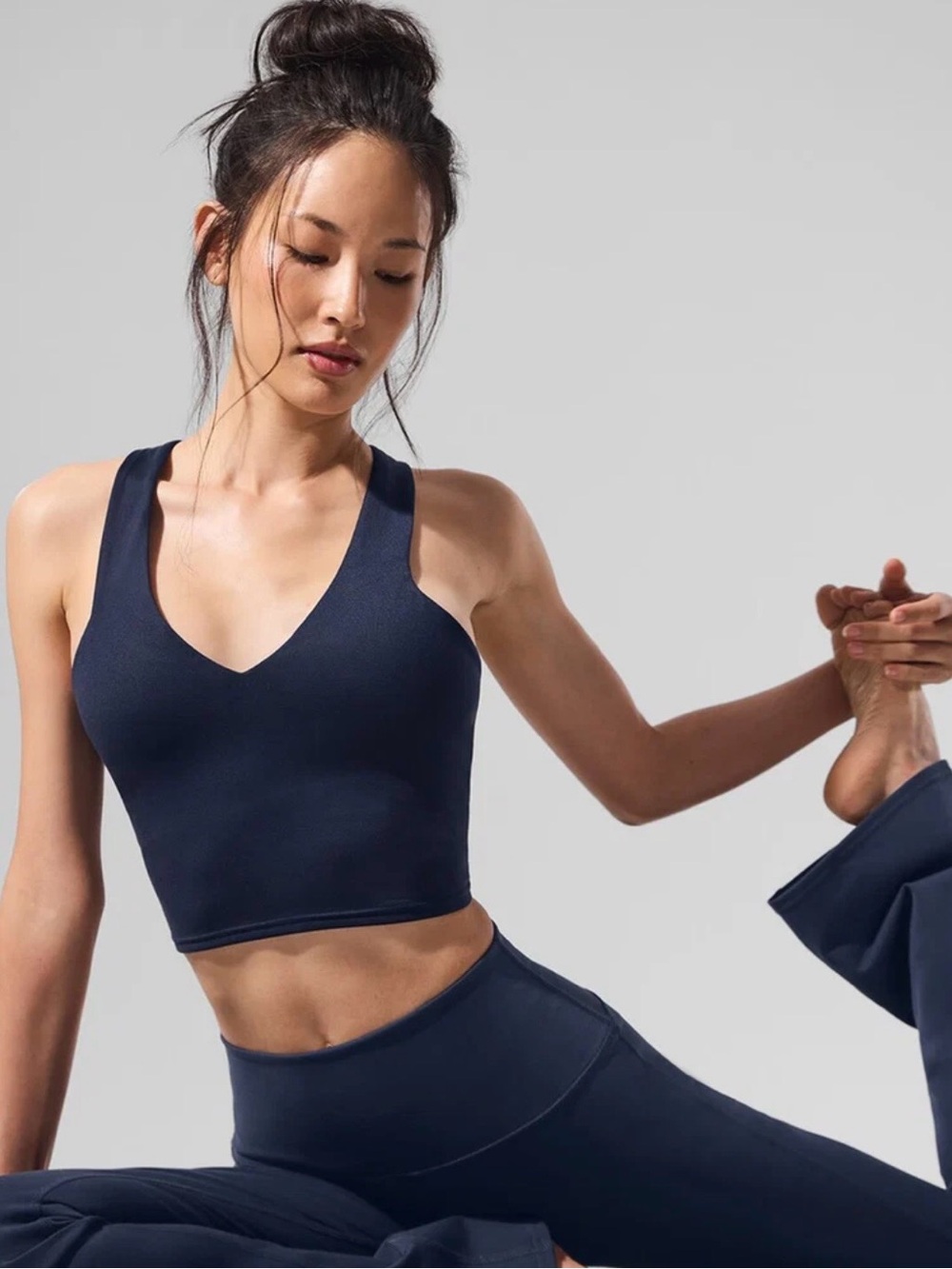 ✨ NWT Alo Yoga Airbrush Real Bra Tank - Navy Blue (Size S)